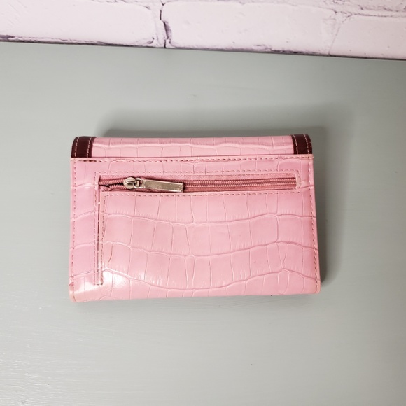 Pink Wallet - Picture 4 of 8